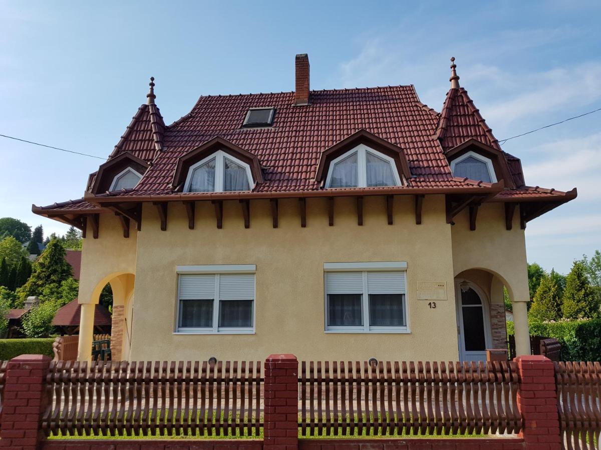 Henrietta Apartmanhaz Apartment Zalakaros Bagian luar foto
