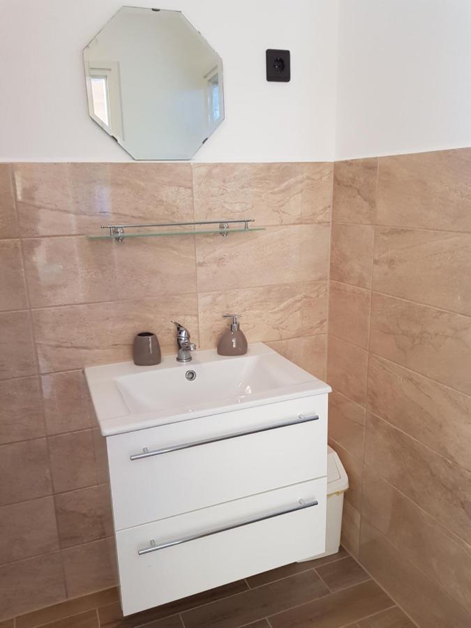 Henrietta Apartmanhaz Apartment Zalakaros Bagian luar foto